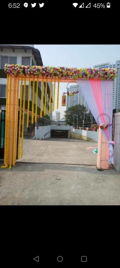 Pune Airport Eon Barclays Kharadi Luxe15 Suites Work Desks Exterior photo